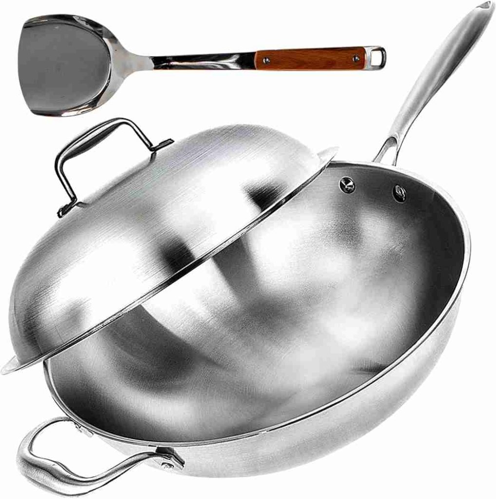 aluminium non -stick pan with a handle and a lid
